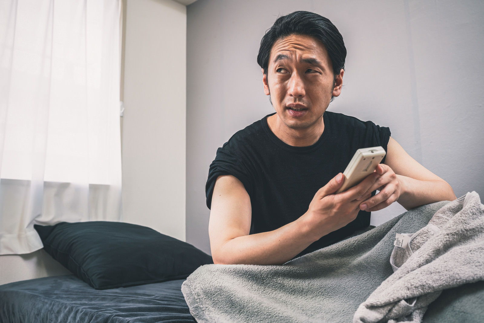 筋肉がつかない悪習慣　エアコンの効いた部屋でずっと過ごす