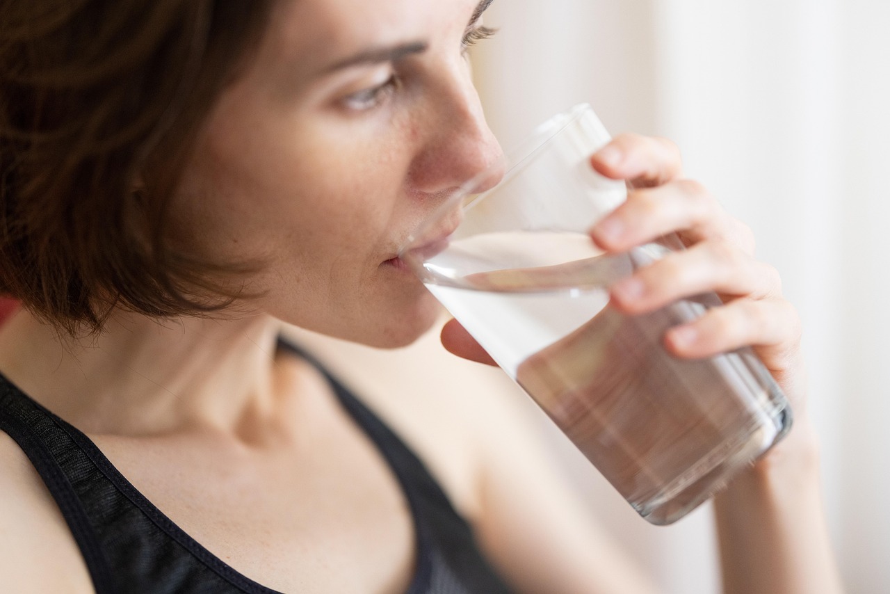 筋肉がつかない悪習慣　水をあまり飲まない